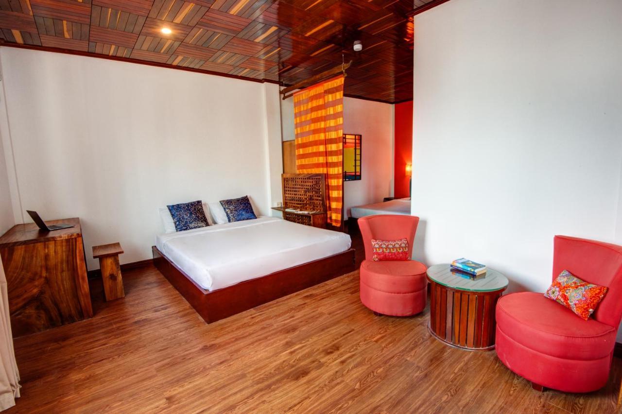 Mad Monkey Hostel Πνομ Πενχ Εξωτερικό φωτογραφία