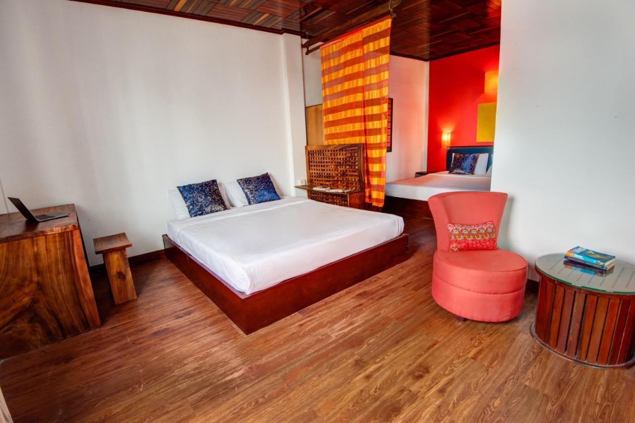 Mad Monkey Hostel Πνομ Πενχ Εξωτερικό φωτογραφία