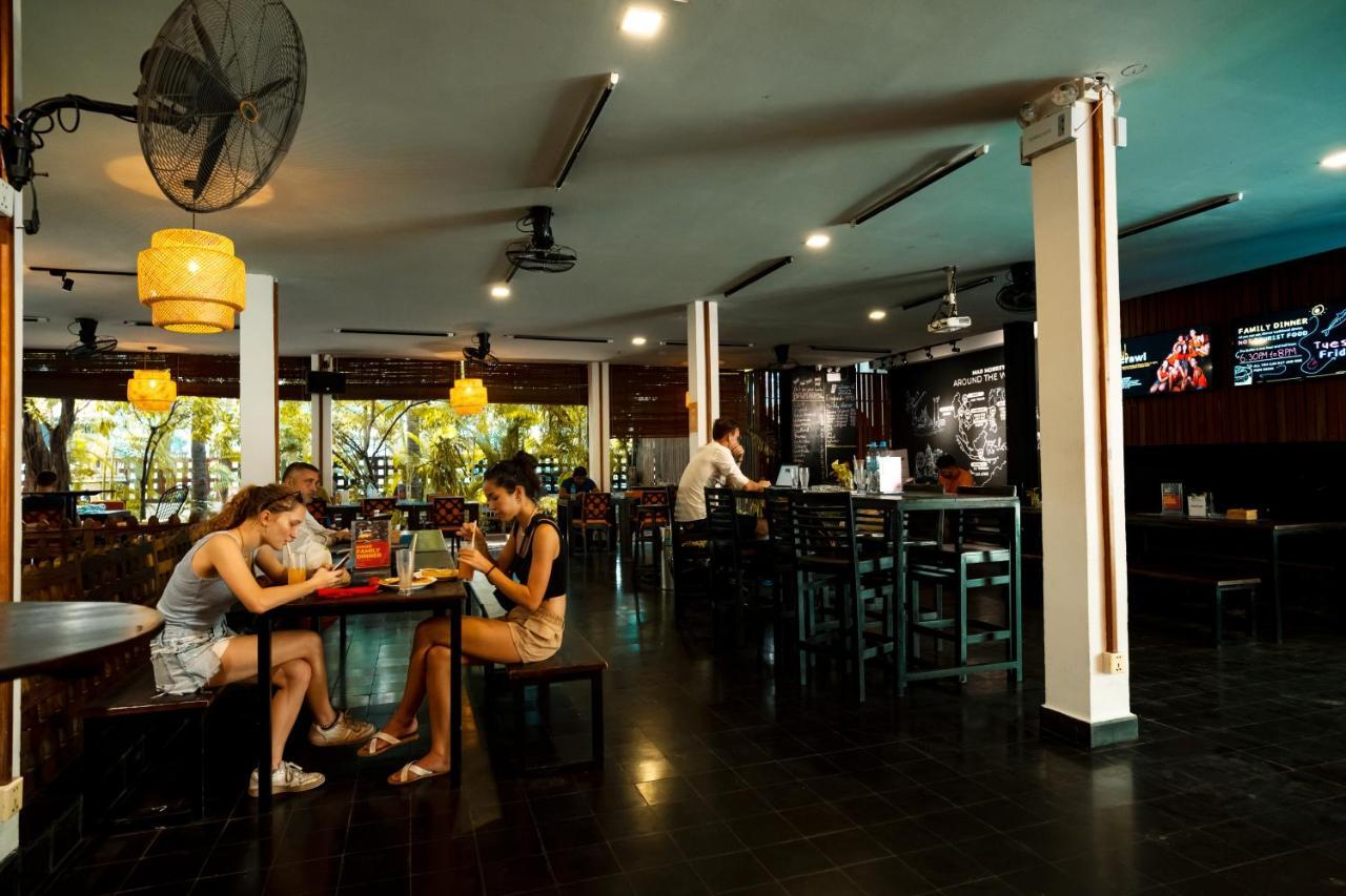 Mad Monkey Hostel Πνομ Πενχ Εξωτερικό φωτογραφία
