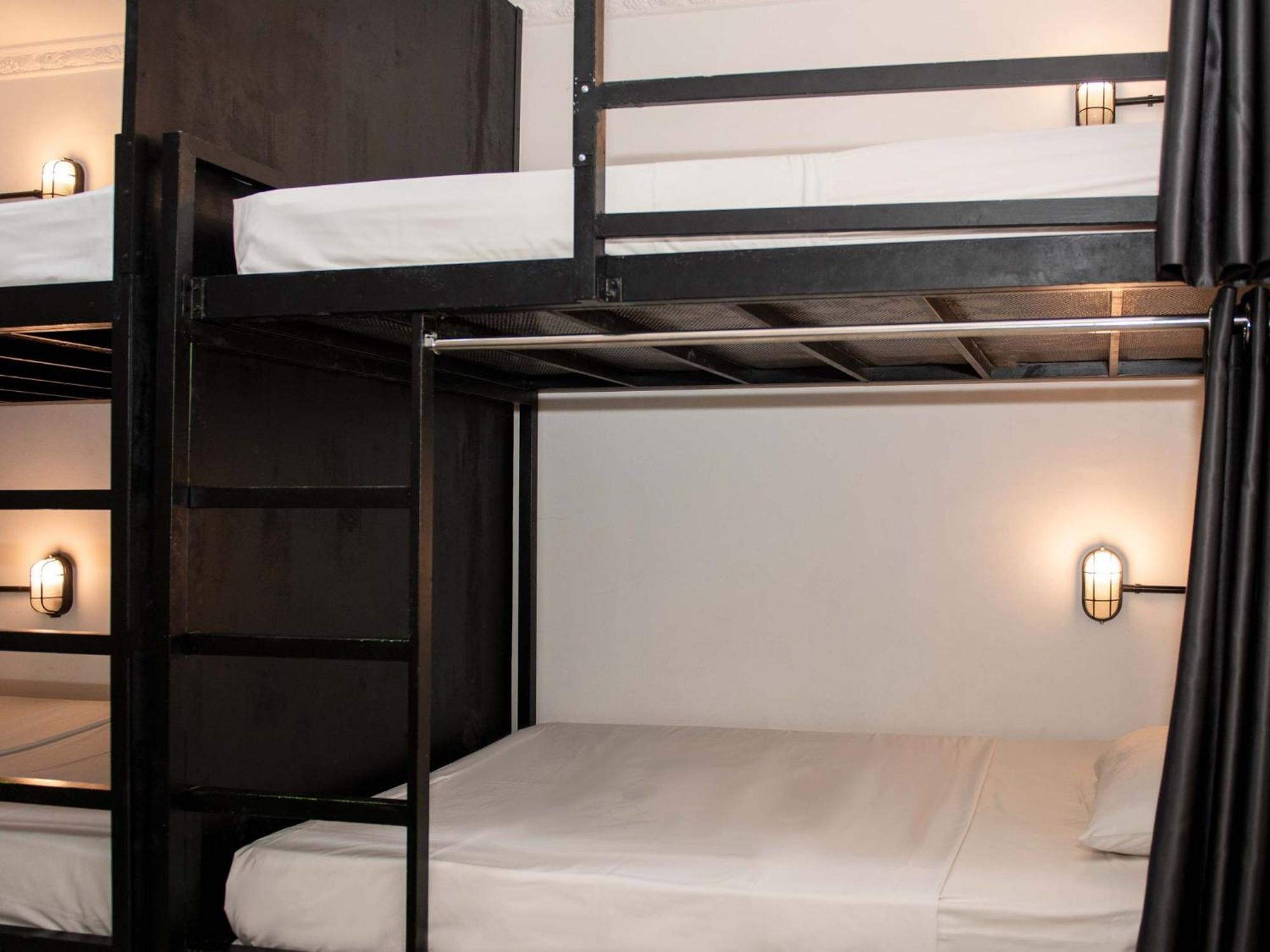 Mad Monkey Hostel Πνομ Πενχ Εξωτερικό φωτογραφία