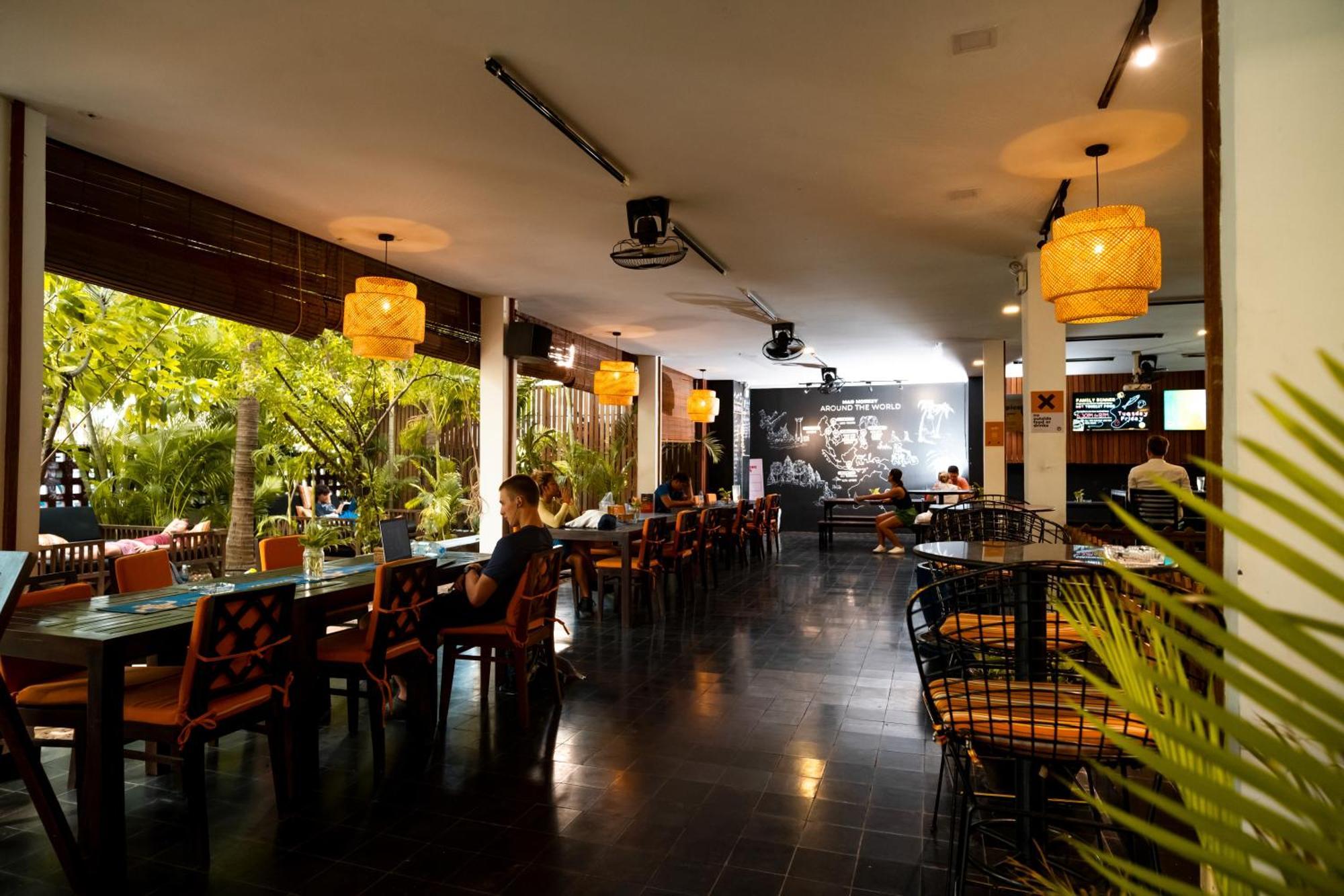 Mad Monkey Hostel Πνομ Πενχ Εξωτερικό φωτογραφία