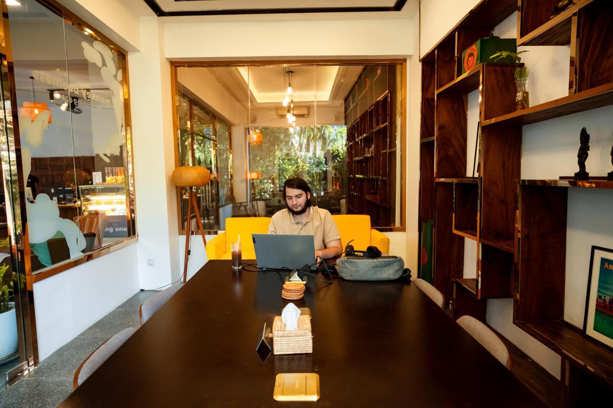 Mad Monkey Hostel Πνομ Πενχ Εξωτερικό φωτογραφία