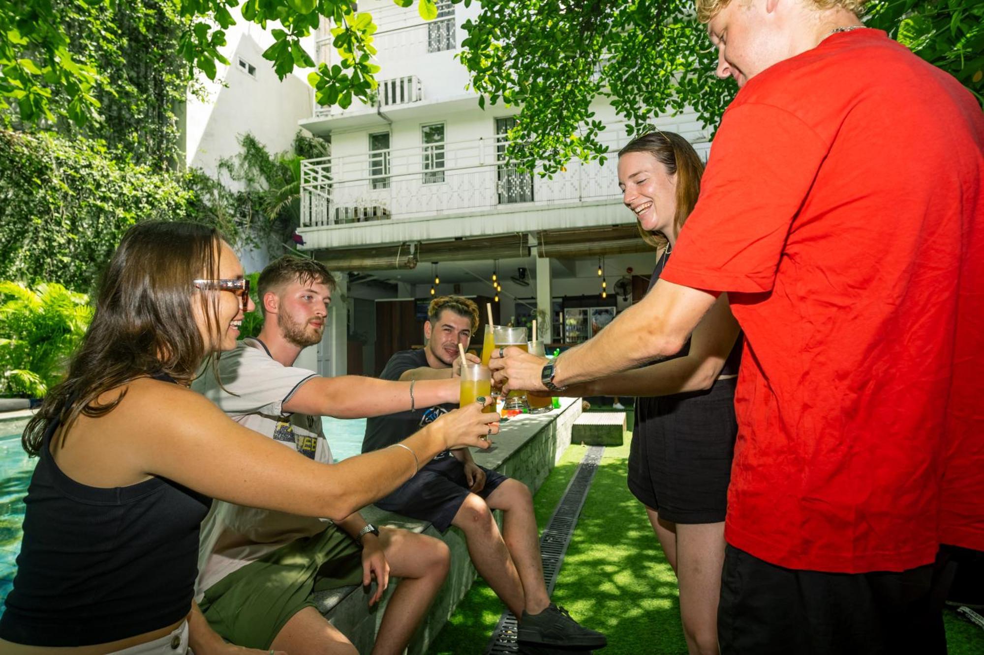 Mad Monkey Hostel Πνομ Πενχ Εξωτερικό φωτογραφία