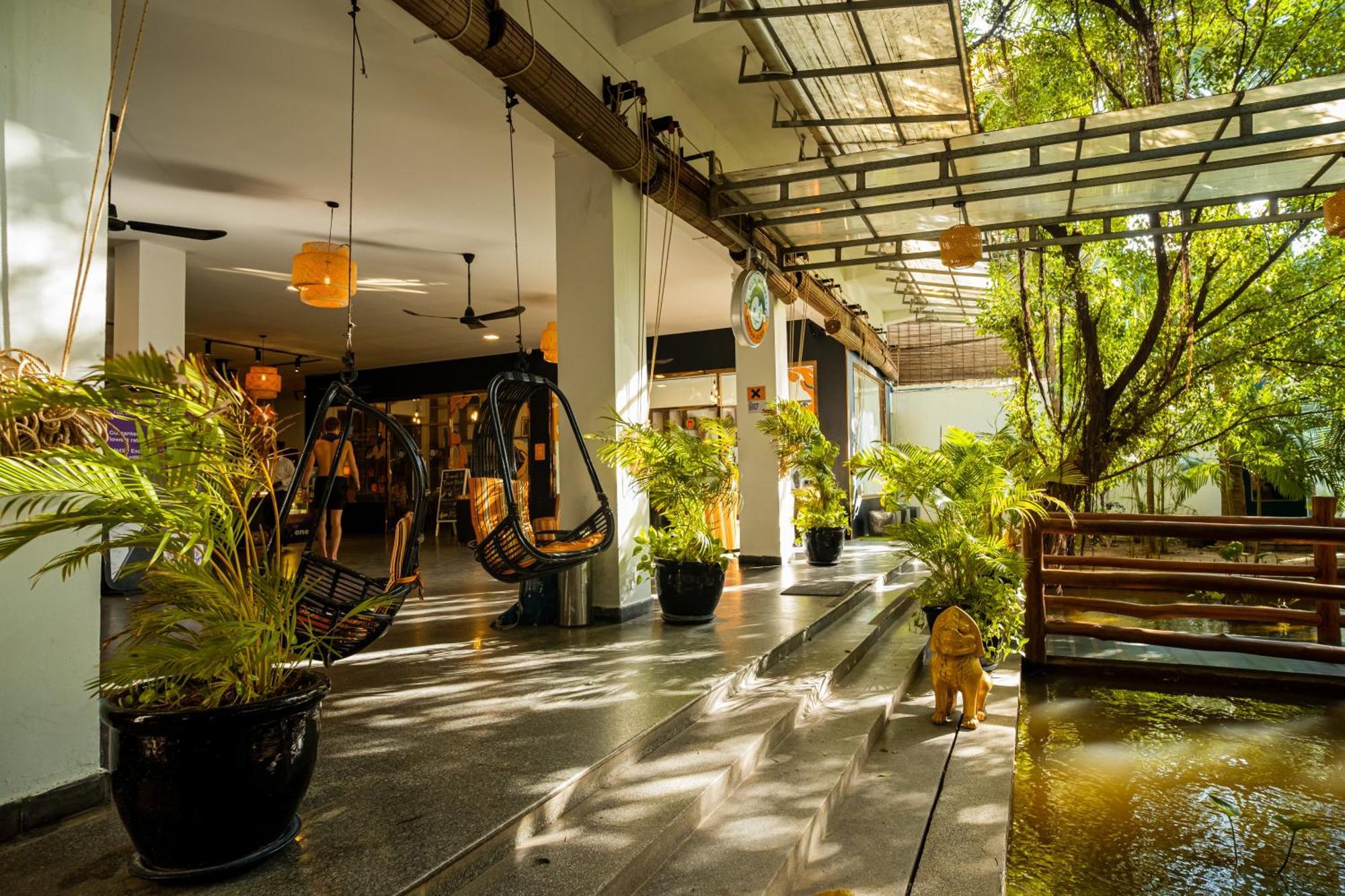 Mad Monkey Hostel Πνομ Πενχ Εξωτερικό φωτογραφία